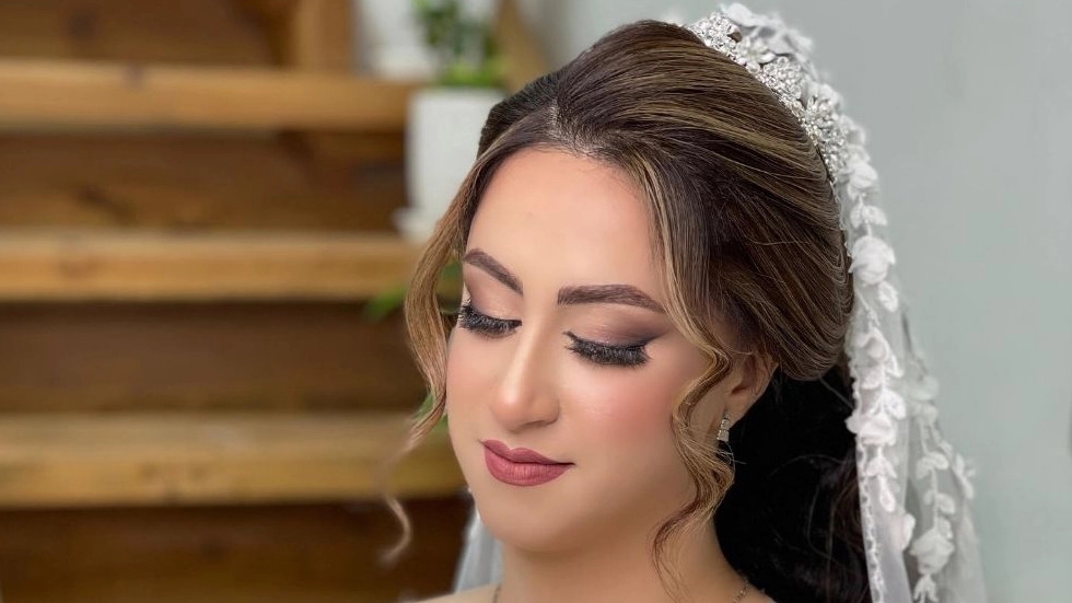 صفر تا صد خدمات عروس در سالن زیبایی فرحناز داداشی رحیم آباد